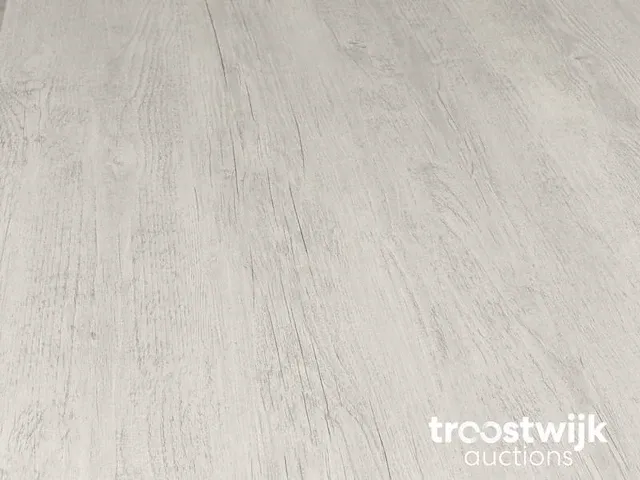74 m2 pvc-click plank - 1318 x 189 x 4 mm - afbeelding 1 van  4