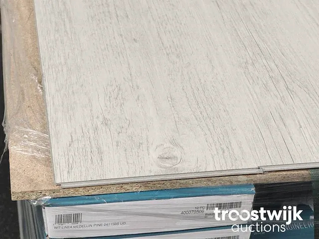 74 m2 pvc-click plank - 1318 x 189 x 4 mm - afbeelding 2 van  4
