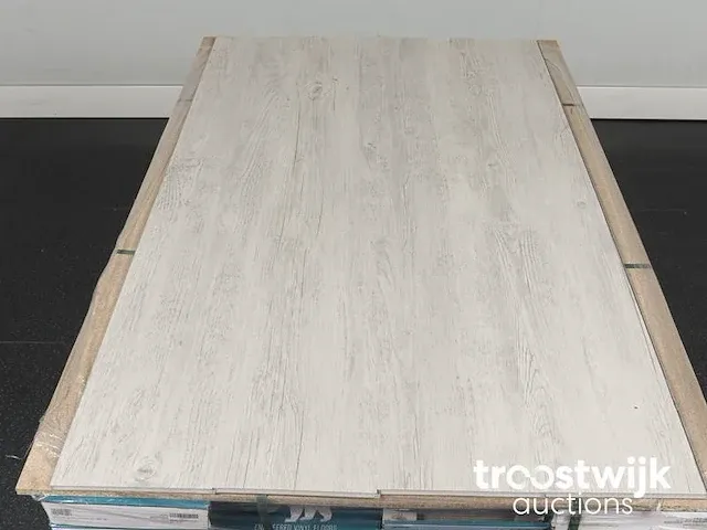 74 m2 pvc-click plank - 1318 x 189 x 4 mm - afbeelding 3 van  4