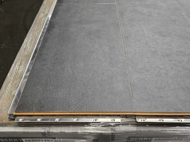 76 m2 laminaat plank - 1207 x 198 x 11 mm - afbeelding 2 van  3
