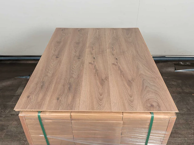 76 m2 laminaat plank - 1285 x 192 x 12 mm - afbeelding 3 van  4