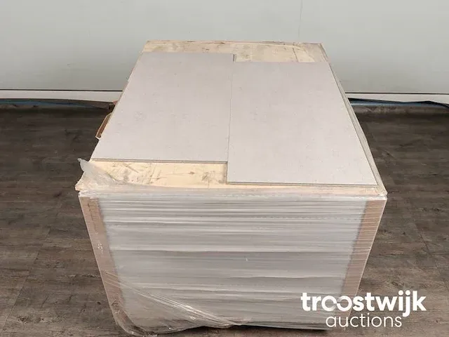 76 m2 pvc-click tegel met vilt ondervloer - 920 x 460 x 7,5 mm - afbeelding 4 van  4