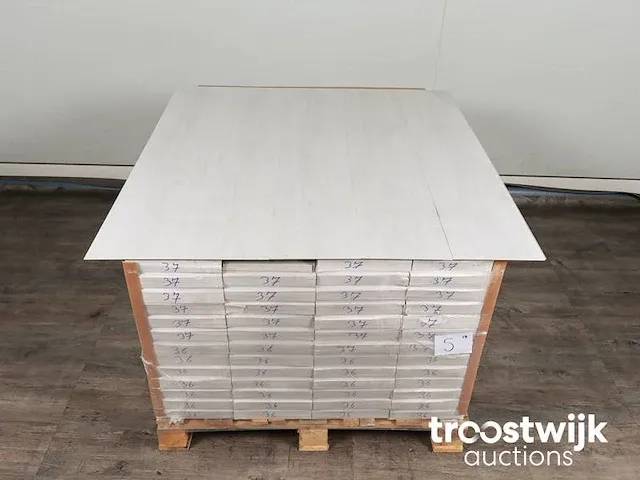 77 m2 pvc-click stroken - 1220 x 230 x 4,5 mm - afbeelding 4 van  4