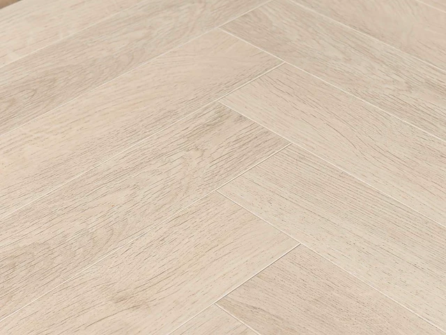 79 m2 laminaat visgraat - 504 x 84 x 8 mm - afbeelding 1 van  4