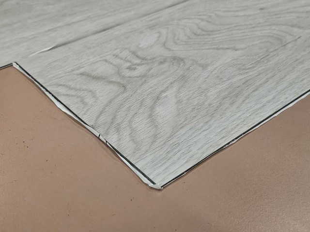 79 m2 pvc zelfklevend stroken - 1219 x 184 x 2,5 mm - afbeelding 2 van  3