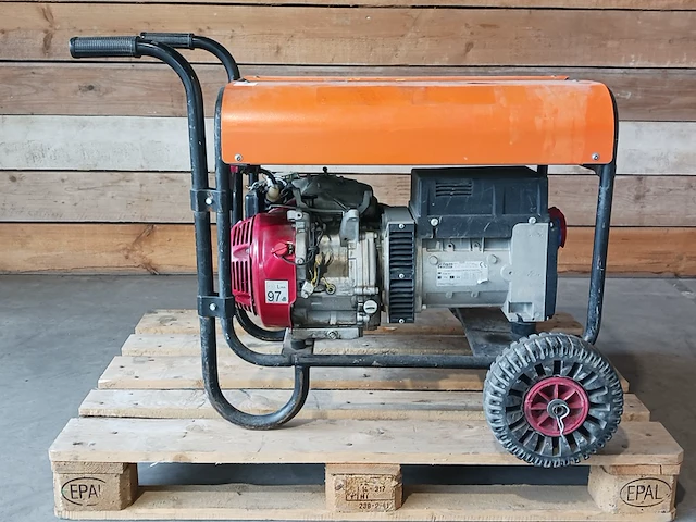 7kva 400 volt aggregaat - afbeelding 13 van  15
