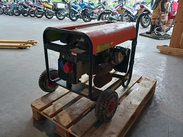 7kva 400 volt aggregaat - afbeelding 6 van  15