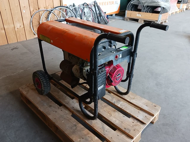 7kva 400 volt aggregaat - afbeelding 7 van  15