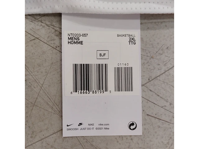 7x basketbaljersey " novatech nets " met 2x nike tas - afbeelding 10 van  10