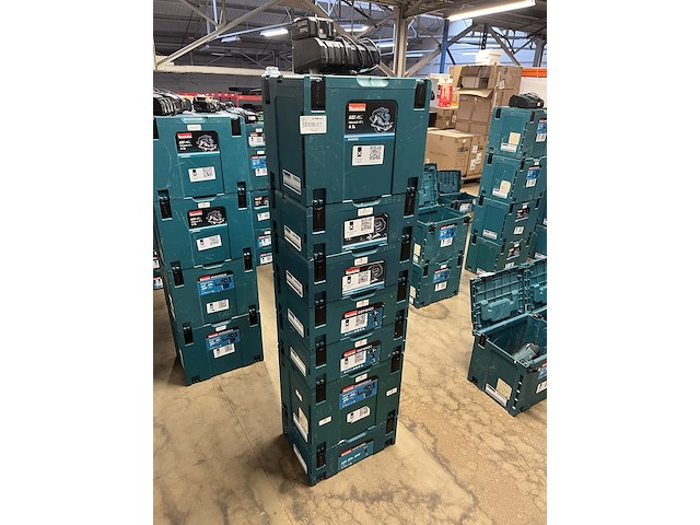 7x bouwgereedschap, 1x 18v accu, 1x lader, m-boxen makita, 2x djv182zj, 1x dhs630zj, 1x dhr242zjv, 2x ddf484zj - afbeelding 1 van  5