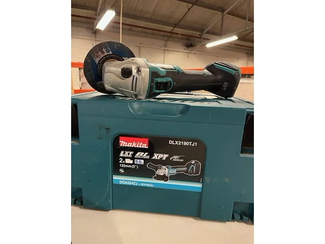7x bouwgereedschap, 1x 18v accu, 1x lader, m-boxen, makita - afbeelding 2 van  23
