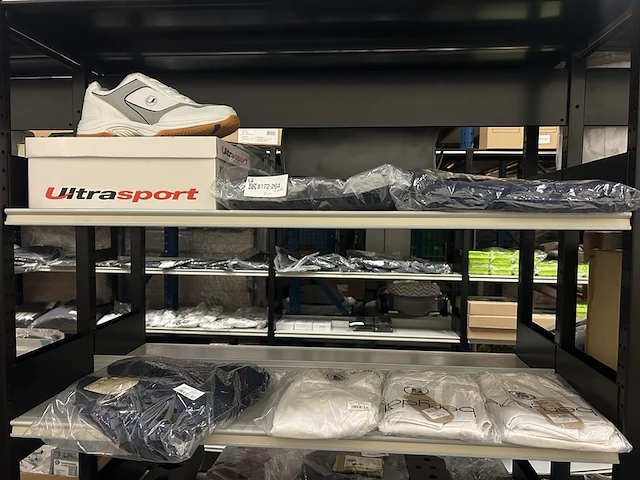 7x diverse kleding en schoenen w.o. ultrasport, berydale - afbeelding 1 van  8