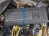 7x diverse monitor met diverse bekabeling o.a. samsung, dell - afbeelding 8 van  8