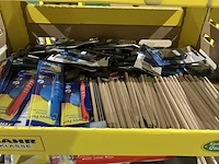 7x dozen kantoorartikelen en boekjes - afbeelding 8 van  12