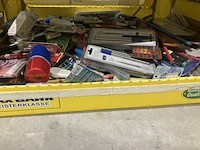 7x dozen kantoorartikelen en boekjes - afbeelding 12 van  12