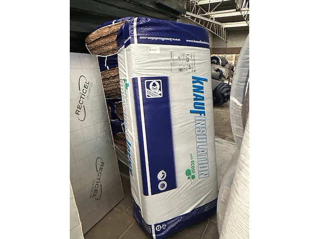 7x isolatie 1350x600x40mm rd:1,25 10pl/pak(=8,10m²) knauf acoustiwall - afbeelding 1 van  4
