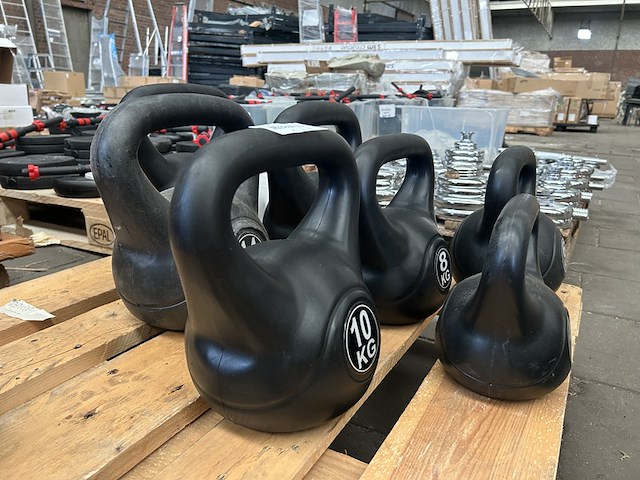 7x kettlebell (4kg, 6kg, 8kg, 10kg, 12kg, 14kg, 16kg) - afbeelding 3 van  4