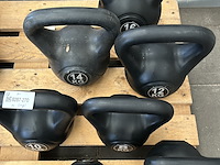 7x kettlebell (4kg, 6kg, 8kg, 10kg, 12kg, 14kg, 16kg) - afbeelding 4 van  4