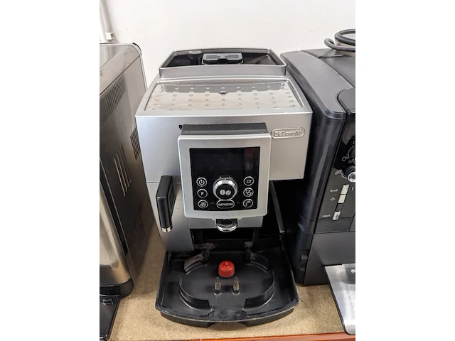 7x koffiemachines, jura, delonghi, siemens, phillips en saeco - afbeelding 5 van  15