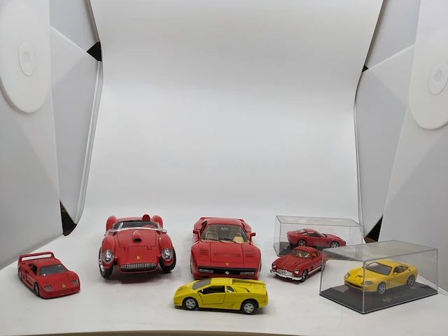 7x miniatuur en schaalmodel o.a. ferrari, mercedes - afbeelding 1 van  11