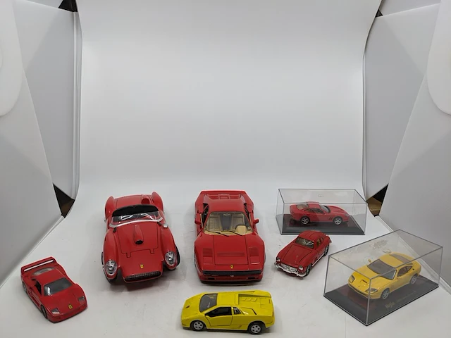7x miniatuur en schaalmodel o.a. ferrari, mercedes - afbeelding 4 van  11