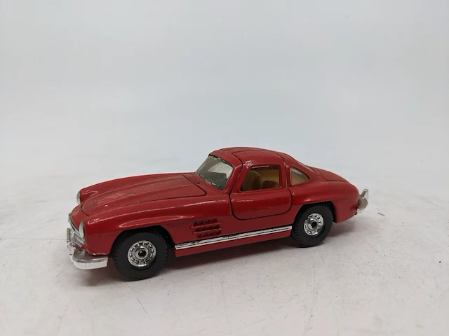 7x miniatuur en schaalmodel o.a. ferrari, mercedes - afbeelding 9 van  11