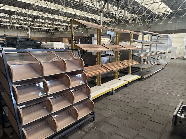 7x stelling voor bakkerij, winkel of magazijn - afbeelding 1 van  11