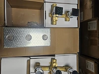 7x thermostatische chrome mengkraan 2 en 3-weg incl regendouche - afbeelding 3 van  10