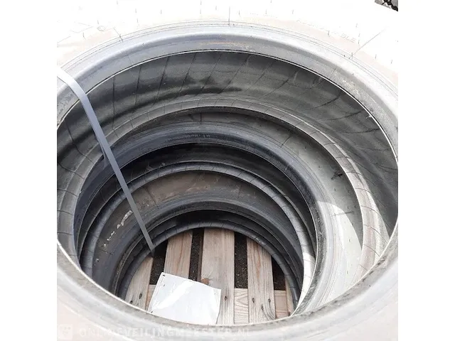 7x vrachtwagenband michelin, xzl - afbeelding 4 van  5