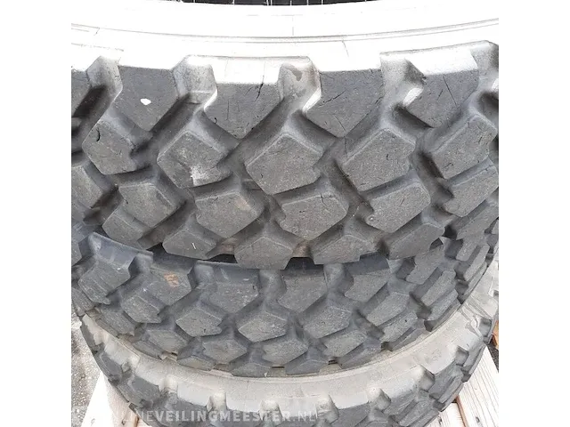 7x vrachtwagenband michelin, xzl - afbeelding 5 van  5