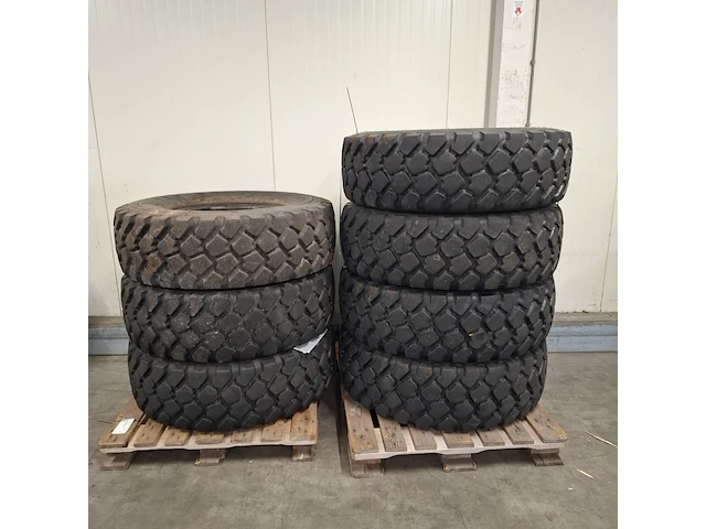7x vrachtwagenband, michelin, xzl - afbeelding 1 van  5