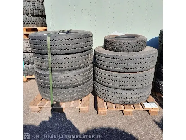 7x vrachtwagenband michelin, xzy-2 - afbeelding 1 van  5