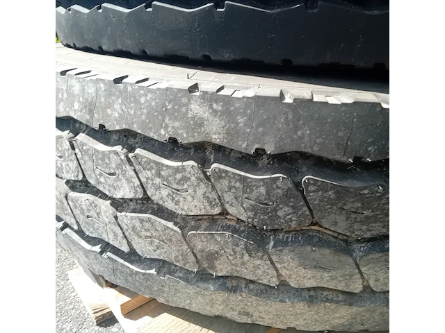 7x vrachtwagenband, michelin, xzy-2 - afbeelding 6 van  14