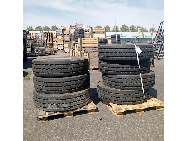 7x vrachtwagenband, michelin, xzy-2 - afbeelding 1 van  14