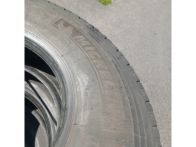 7x vrachtwagenband, michelin, xzy-2 - afbeelding 9 van  14