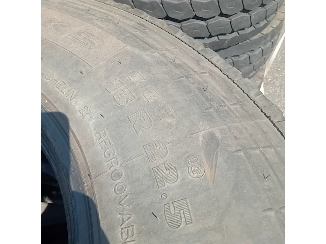 7x vrachtwagenband, michelin, xzy-2 - afbeelding 10 van  14