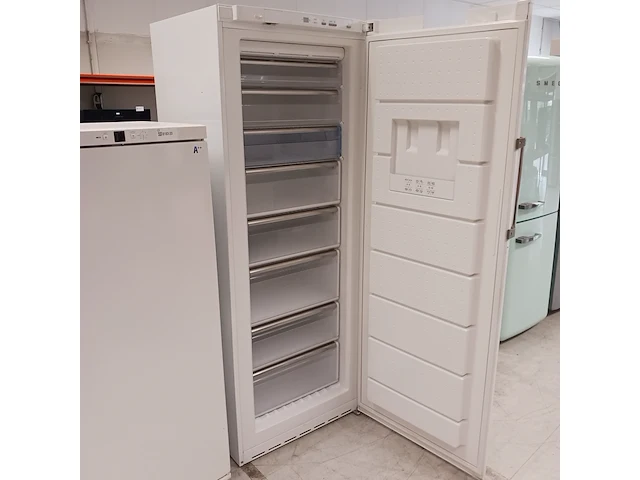 8 laden vriezer, siemens, gs40na3102 - nofrost a++ - afbeelding 4 van  7