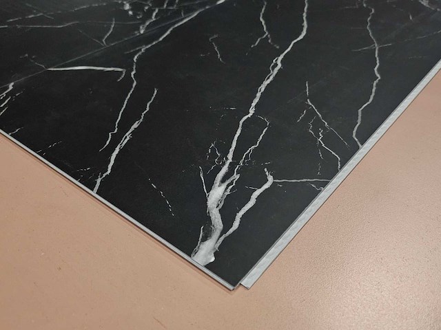 8 m2 pvc spc click tegel - 610 x 305 x 4 mm - afbeelding 2 van  3