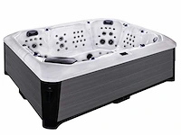 8-persoons buitenspa met balboa en wifi en 112 massagejets (2 kleuren beschikbaar)
