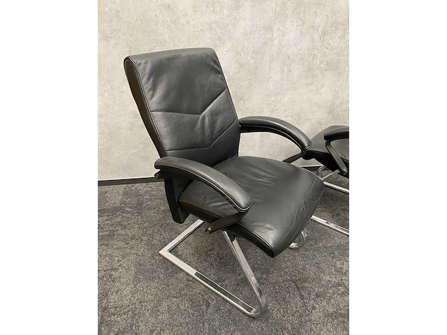 8 persoons lederen conferentieset 370x120 - afbeelding 20 van  27