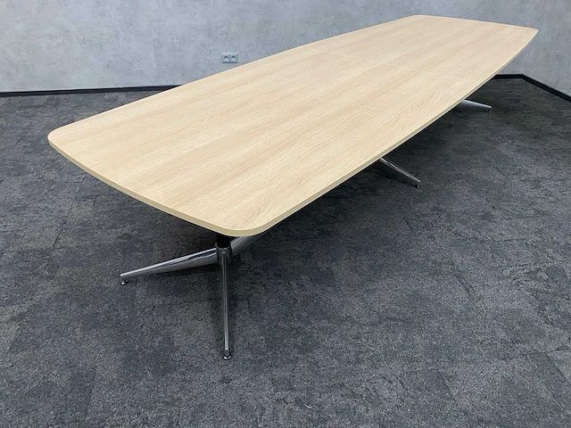 8 persoons lederen conferentieset 370x120 - afbeelding 22 van  27