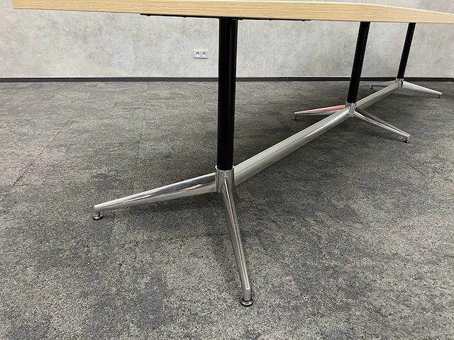 8 persoons lederen conferentieset 370x120 - afbeelding 26 van  27