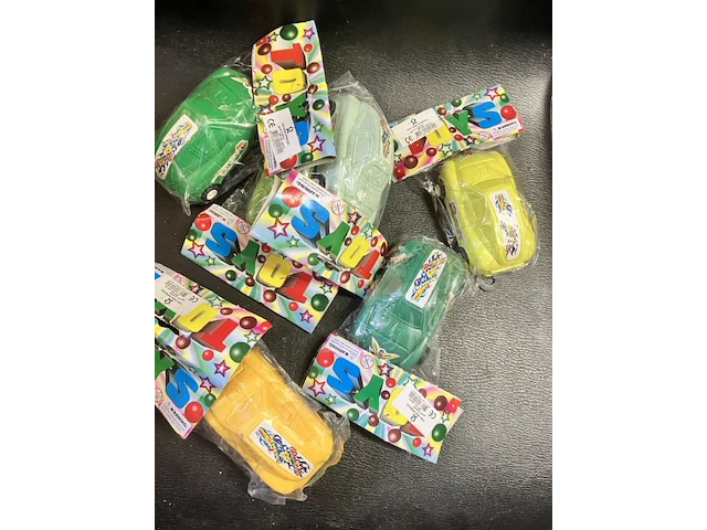 8 speelgoedautos in zakje met header - afbeelding 1 van  5