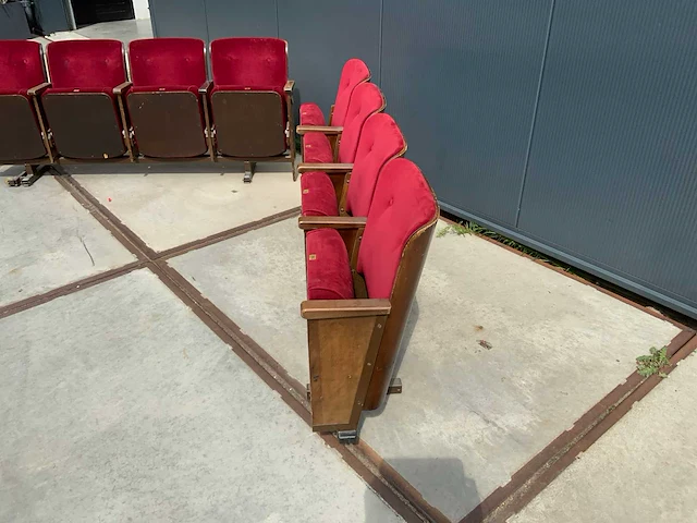 8 theaterstoelen - afbeelding 8 van  12