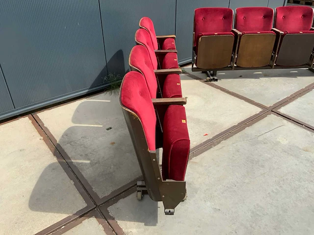 8 theaterstoelen - afbeelding 9 van  12