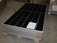 8 zonnepanelen longi lr5-72hth-575m. afmeting 113x228 cm. - afbeelding 1 van  3