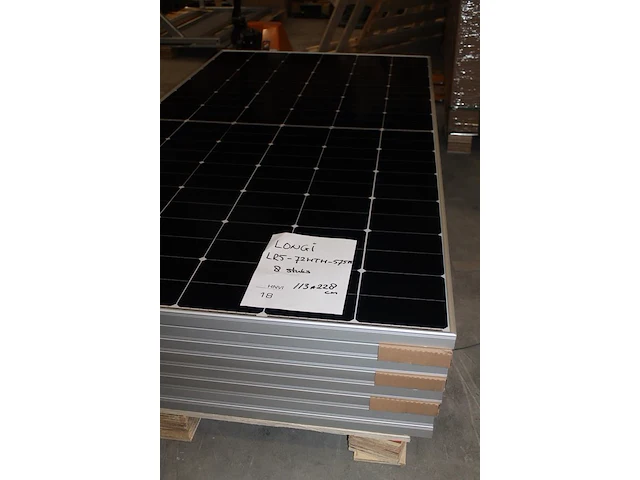 8 zonnepanelen longi lr5-72hth-575m. afmeting 113x228 cm. - afbeelding 2 van  3