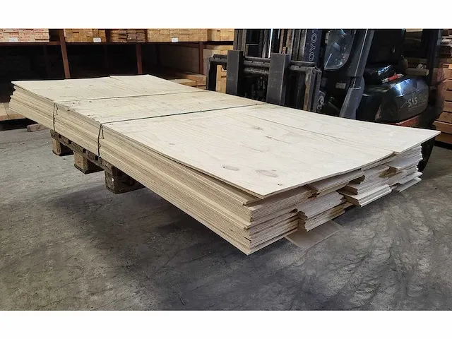 80 m2 radiata pine 9mm - afbeelding 3 van  6