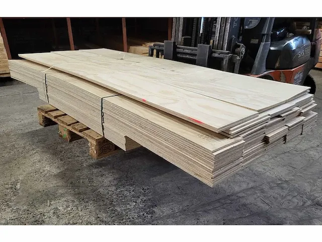 80 m2 radiata pine 9mm - afbeelding 5 van  6