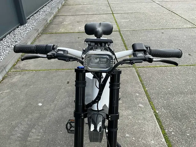 8000w trident stealth bomber elektrische mountainbike - afbeelding 2 van  15